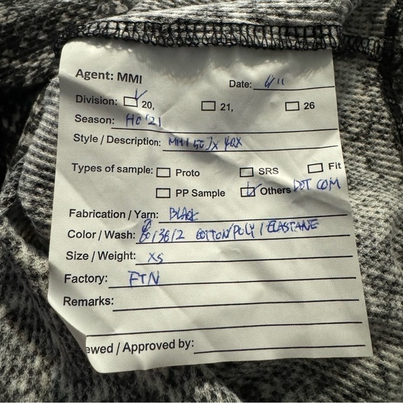 MICHAEL Michael Kors Top Size XS Black Snake Print - Picture 7 of 8